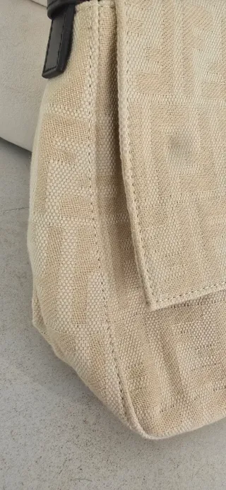 Borsa Fendi Mamma Baguette Beige/Nera