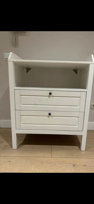 Cómoda cambiador bebé blanca y cuna