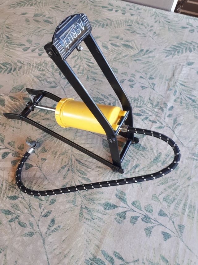 Bomba inflador para bicis y neumáticos