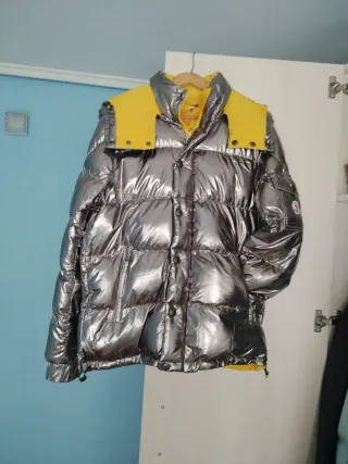 Chaqueta Moncler plateada y amarilla Talla M