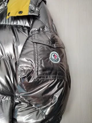 Chaqueta Moncler plateada y amarilla Talla M