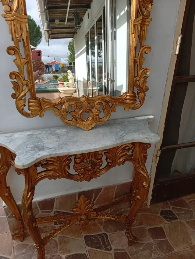 Consola Antigua Madera y Mármol Dorada