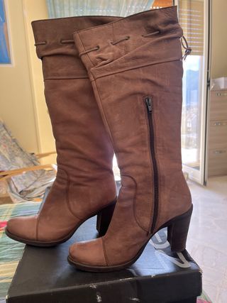 Stivali donna pelle testa di moro