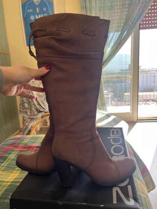 Stivali donna pelle testa di moro