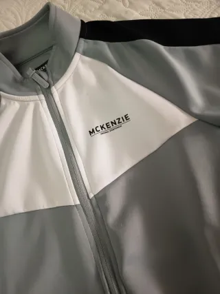 Chándal de niño talla 10/12 mackenzie