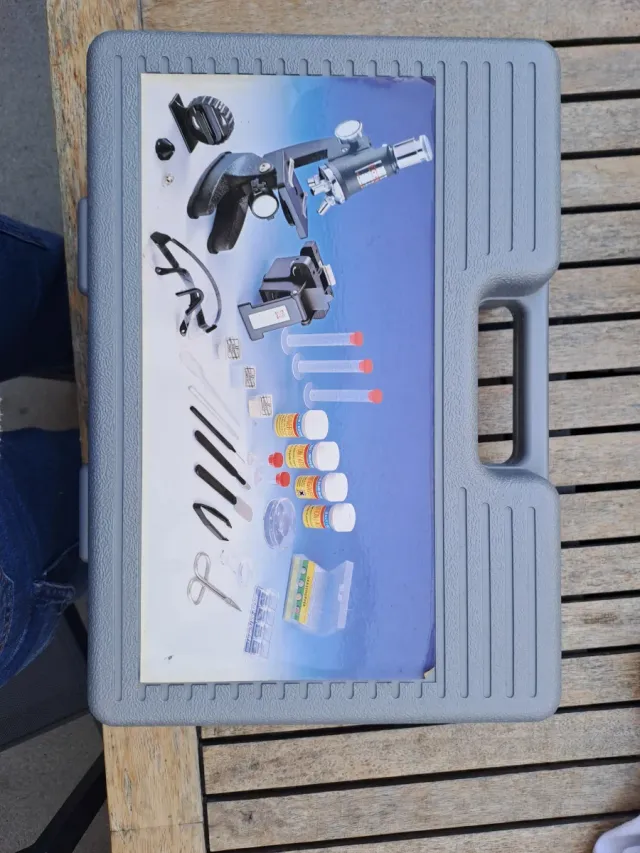 Microscopio infantil con accesorios