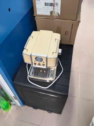 Cafetera Cecotec Cumbia Beige