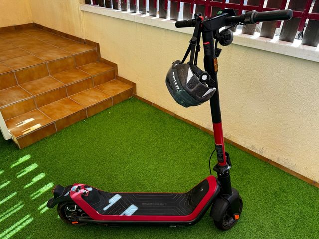 Patinete Eléctrico NIU KQi3 Sport Rojo