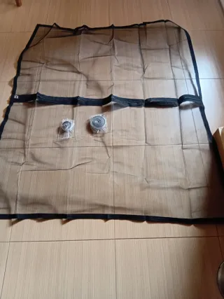 Mosquitera con cremallera para ventana