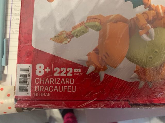 MEGA Pokémon Charizard 8+ 222 pezzi