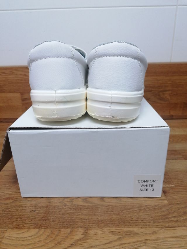 ZAPATOS  NUEVOS CALZADO DE TRABAJO + REGALO N° 43