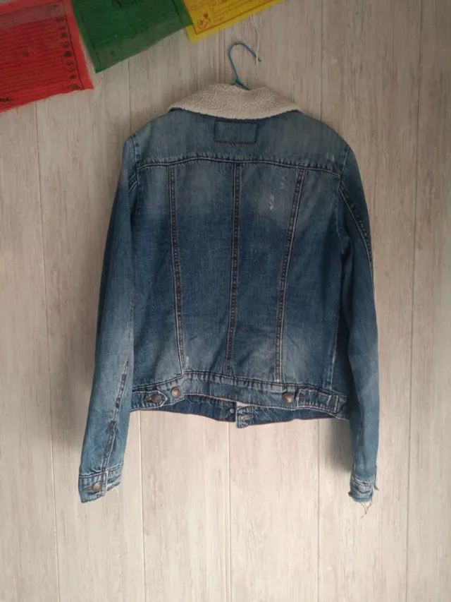 Cazadora tejana Stradivarius forrada