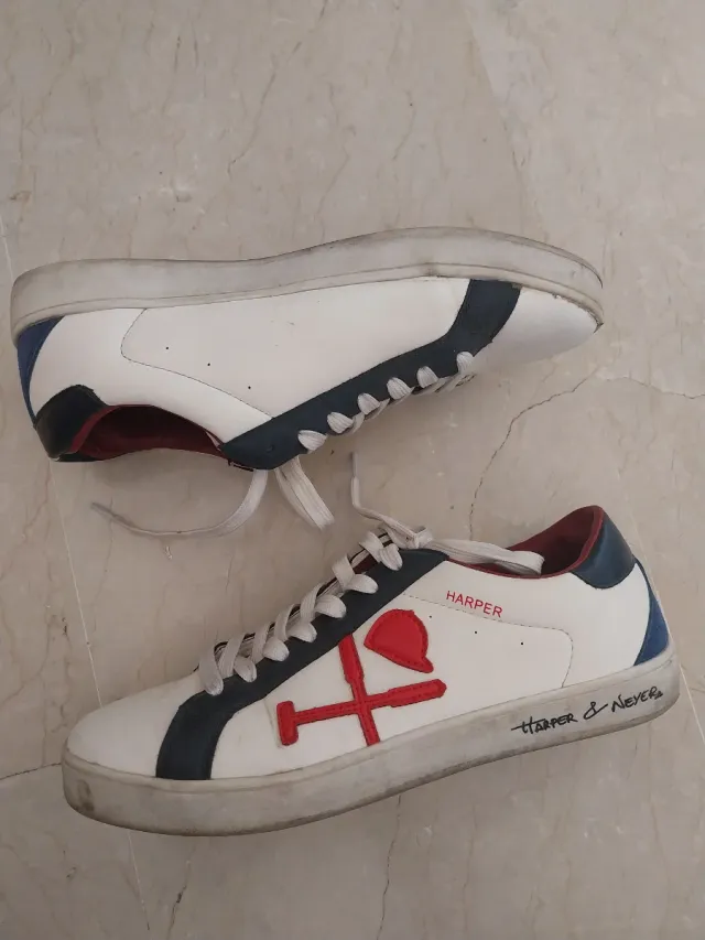 Zapatos Harper & Neva blancos y rojos