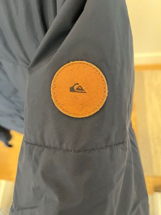 Abrigo Quiksilver azul marino