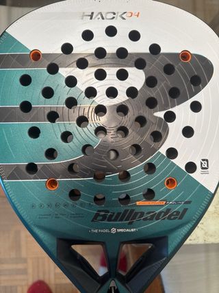 Pala Bullpadel Hack 04 Paquito Navarro 2024