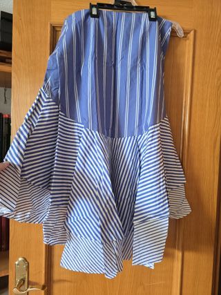 Falda volantes  azul y blanco
