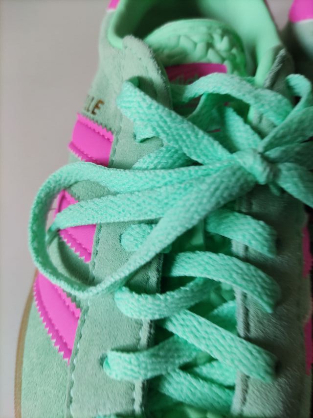 Zapatillas Adidas Gazelle Verde y Rosa