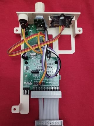 Amstrad 6128 plus Gotek interna 