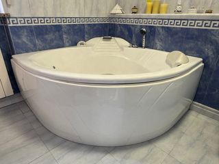 Vasca idromassaggio angolare elegante