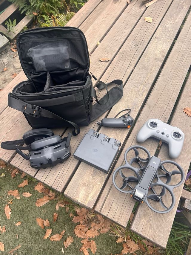 DJI Avata 2 Fly More Combo + Mando FPV + Dji Care