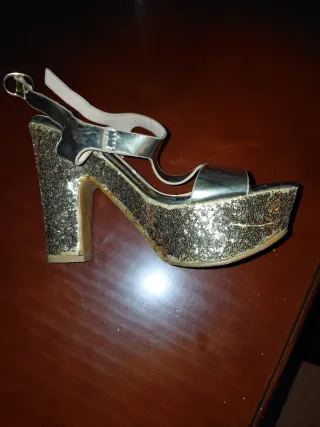 Zapato de fiesta MARYPAZ negro/dorado talla 37