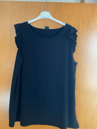 Maglia nera s.Oliver con maniche a volant