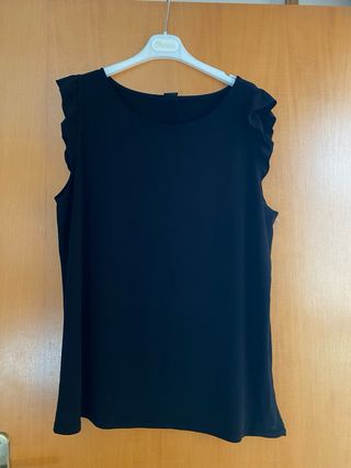 Maglia nera s.Oliver con maniche a volant