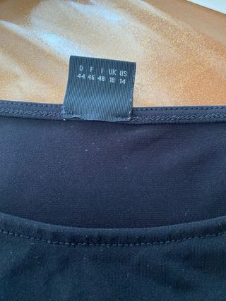 Maglia nera s.Oliver con maniche a volant