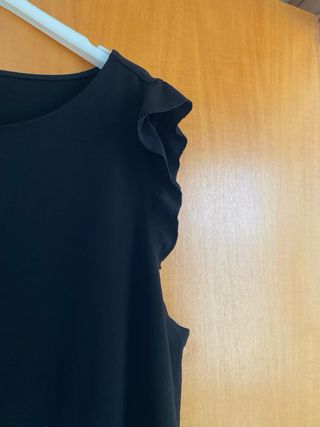 Maglia nera s.Oliver con maniche a volant