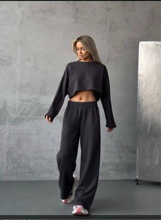 Conjunto deportivo mujer negro