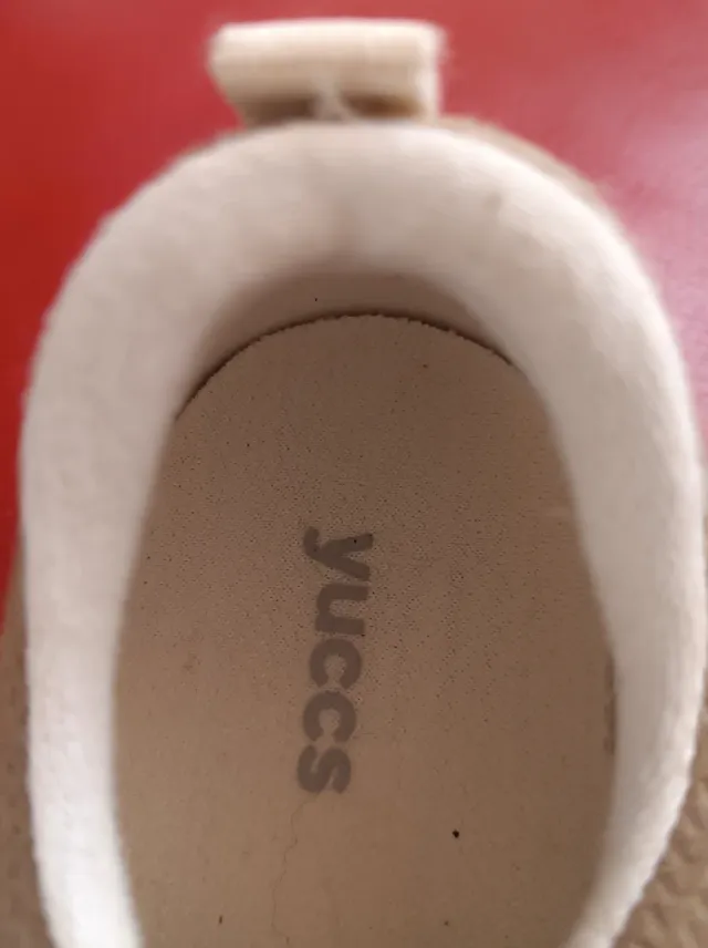 Yuccs Beige Talla 39 Nuevas