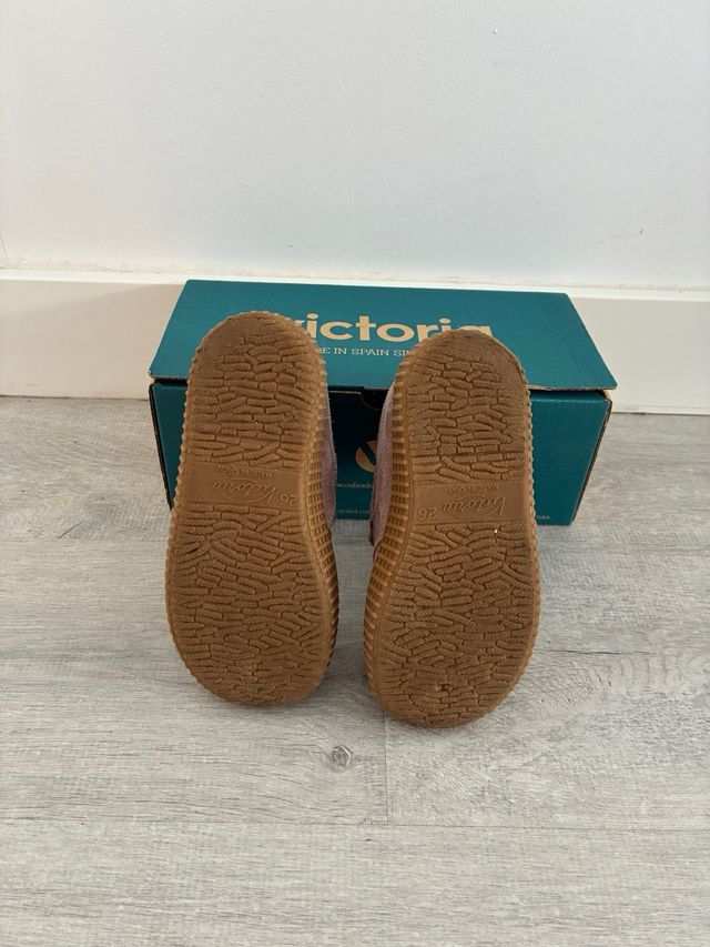 Botín Victoria Antelina Niña Talla 26