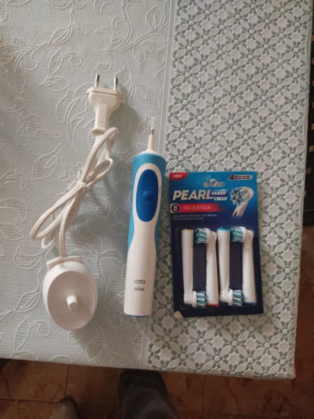 Cepillo Eléctrico Oral-B + Recambios
