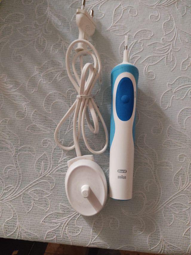 Cepillo Eléctrico Oral-B + Recambios