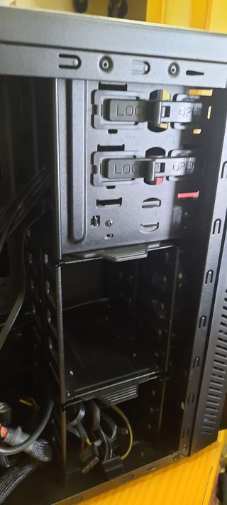 Torre Cooler Master ATX Silencio 550