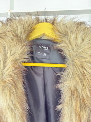 Abrigo Lefties pelo sintético beige/marrón T.S