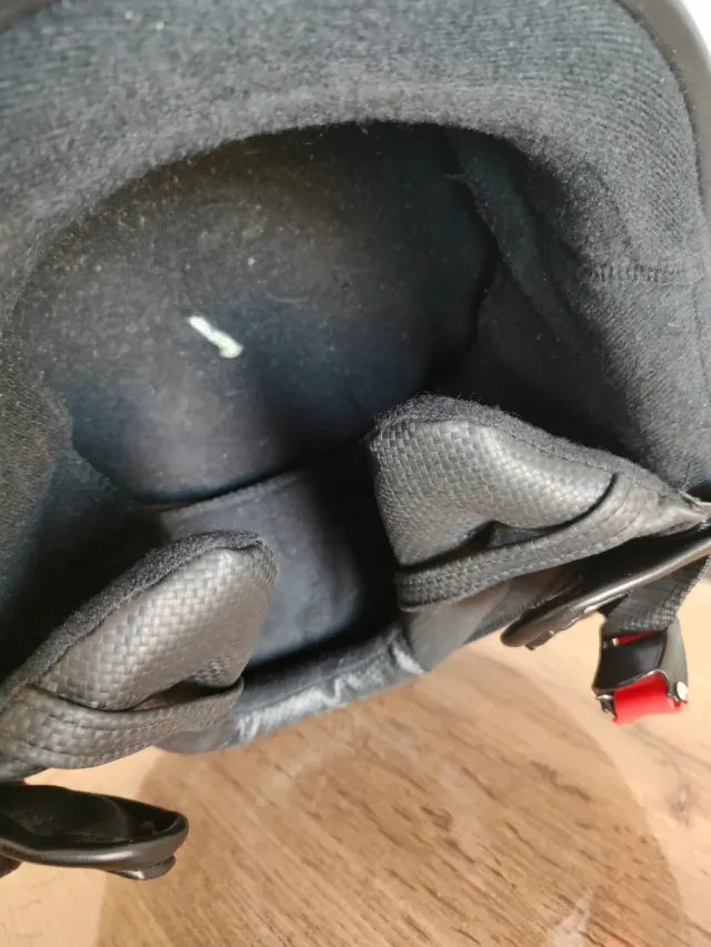 Casco Jet A-Style Negro y Blanco