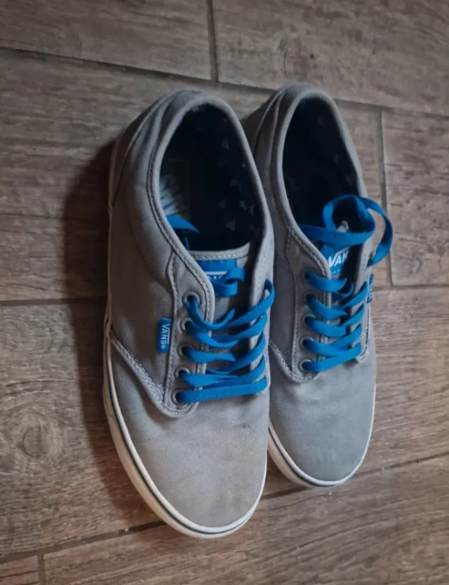 Scarpe Vans uomo grigie con lacci blu