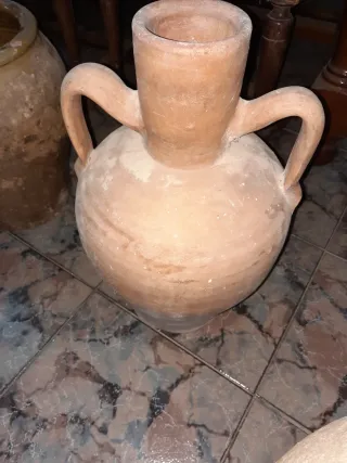 Tinajas antiguas de barro