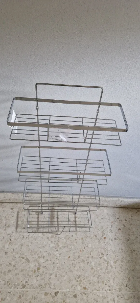 Estantería de baño cromada