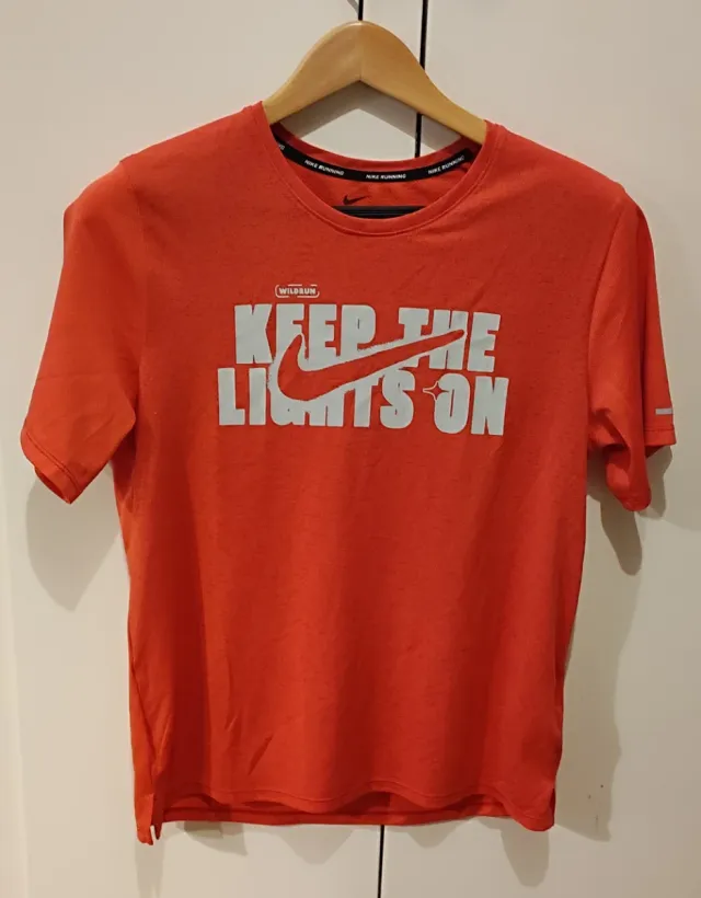 Camiseta Nike Running Roja