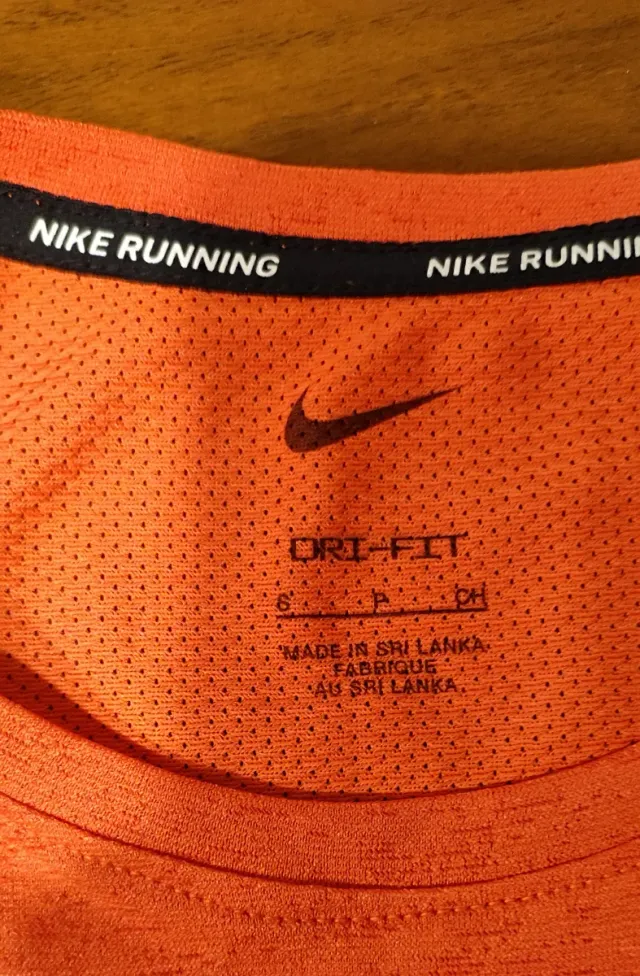 Camiseta Nike Running Roja