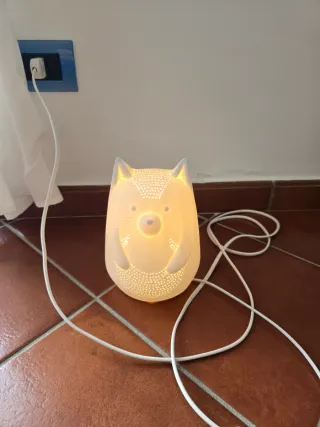 Lampada gatto in ceramica bianca