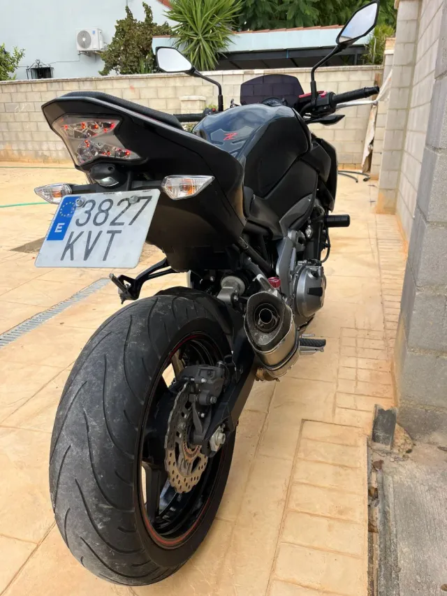 Kawasaki Z900 Negra