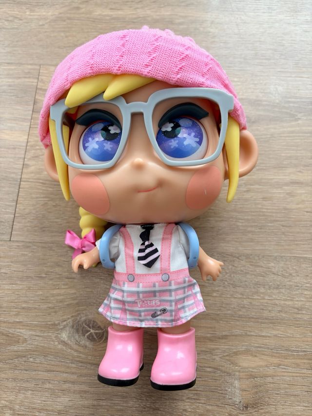 Muñeca Trottie Lucy 25 cm