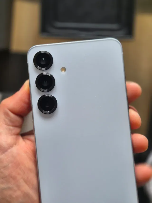 Samsung Galaxy S25+ 512GB + accesorios