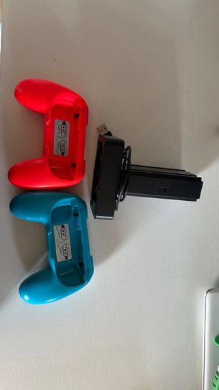 Nintendo Switch + 5 juegos y accesorios