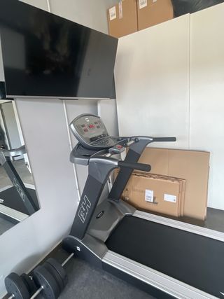 Cinta de correr BH, obsequio TV