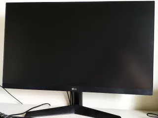 Monitor LG 24 144Hz 1ms Freesync Premium