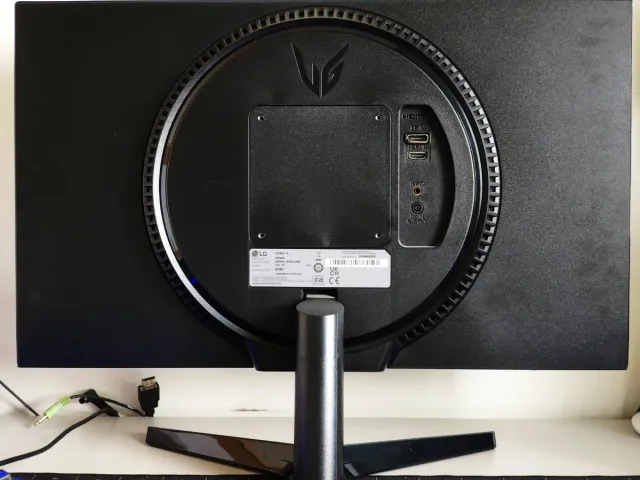 Monitor LG 24 144Hz 1ms Freesync Premium